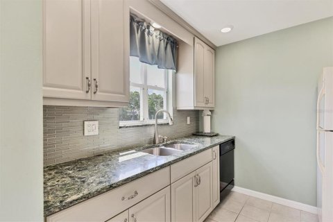 Copropriété à vendre à Bradenton, Floride: 2 chambres, 110.09 m2 № 1346728 - photo 18