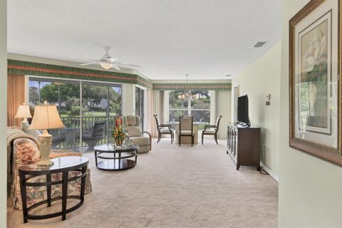 Copropriété à vendre à Bradenton, Floride: 2 chambres, 110.09 m2 № 1346728 - photo 10