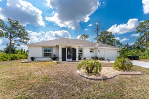 House in North Port, Florida 4 bedrooms, 189.52 sq.m. № 1264366 - photo 1