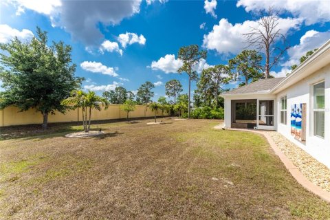 House in North Port, Florida 4 bedrooms, 189.52 sq.m. № 1264366 - photo 19