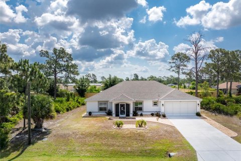 House in North Port, Florida 4 bedrooms, 189.52 sq.m. № 1264366 - photo 2