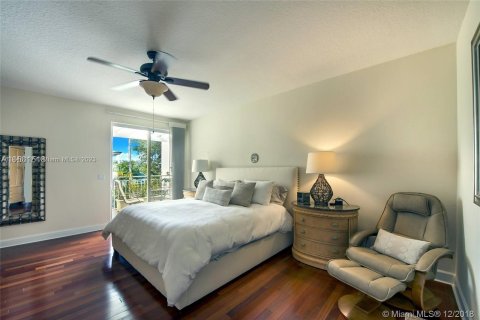 Condominio en venta en Pinecrest, Florida, 4 dormitorios, 206.8 m2 № 703190 - foto 12