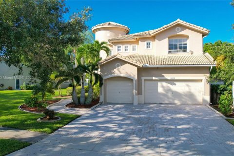 House in Pembroke Pines, Florida 4 bedrooms, 296.92 sq.m. № 737596 - photo 14