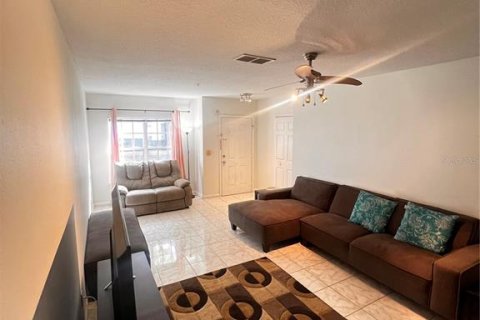 Condominio en venta en Orlando, Florida, 3 dormitorios, 111.39 m2 № 993205 - foto 2