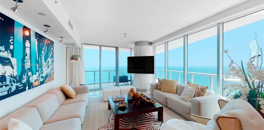 Condo in Sunny Isles Beach, Florida, 4 bedrooms  № 830110