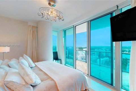 Condominio en venta en Sunny Isles Beach, Florida, 4 dormitorios, 222.41 m2 № 830110 - foto 5