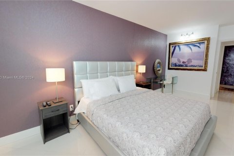 Condo in Sunny Isles Beach, Florida, 1 bedroom  № 940510 - photo 20