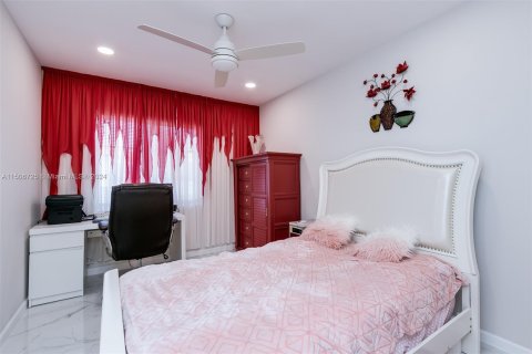 Casa en venta en Coral Springs, Florida, 2 dormitorios, 97.36 m2 № 924290 - foto 23