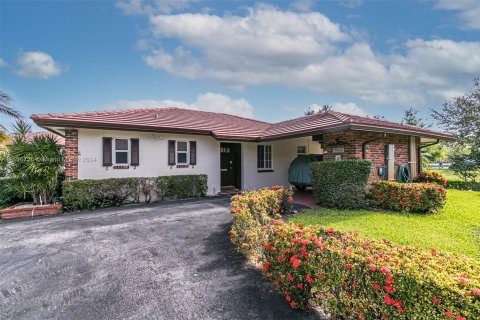 Casa en venta en Coral Springs, Florida, 2 dormitorios, 97.36 m2 № 924290 - foto 1