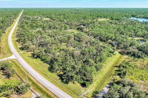 Terreno en venta en North Port, Florida № 798336 - foto 1