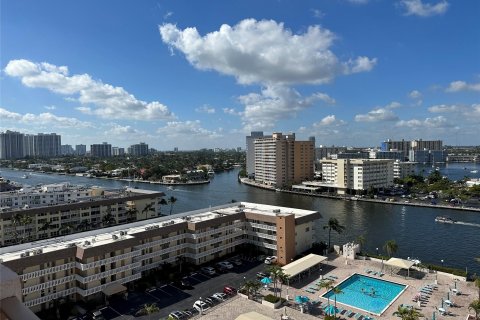 Copropriété à vendre à Hallandale Beach, Floride: 1 chambre, 120.77 m2 № 1182743 - photo 21