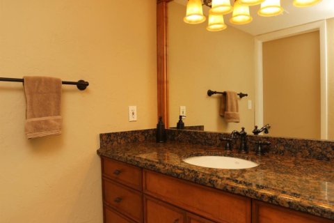 Condo in Highland Beach, Florida, 3 bedrooms  № 1182636 - photo 16