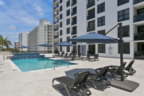 Condominio en venta en Highland Beach, Florida, 3 dormitorios, 172.05 m2 № 1182636 - foto 2