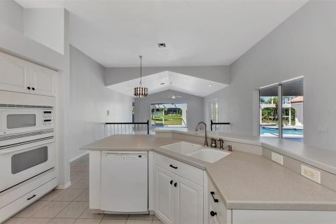 Villa ou maison à vendre à Punta Gorda, Floride: 4 chambres, 312.99 m2 № 1130136 - photo 29