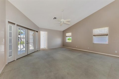 Villa ou maison à vendre à Punta Gorda, Floride: 4 chambres, 312.99 m2 № 1130136 - photo 30