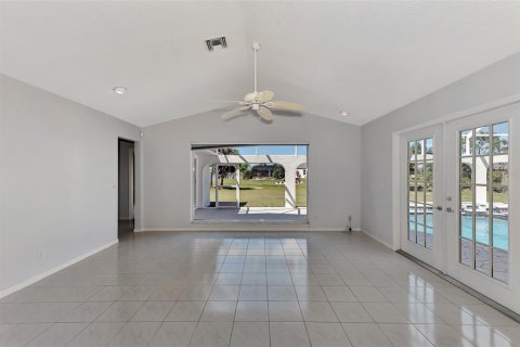 Villa ou maison à vendre à Punta Gorda, Floride: 4 chambres, 312.99 m2 № 1130136 - photo 15