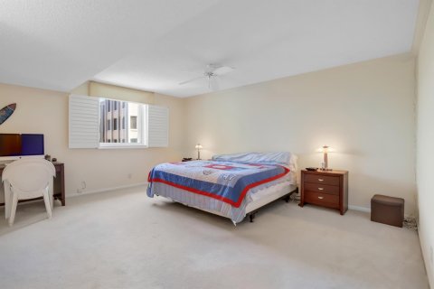 Condominio en venta en Delray Beach, Florida, 3 dormitorios, 198.63 m2 № 192894 - foto 14