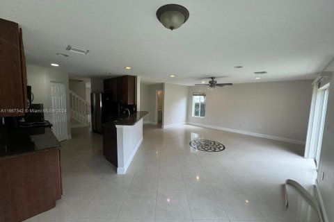 House in Miramar, Florida 4 bedrooms, 249.35 sq.m. № 1381915 - photo 6