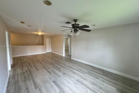 House in Miramar, Florida 4 bedrooms, 249.35 sq.m. № 1381915 - photo 16