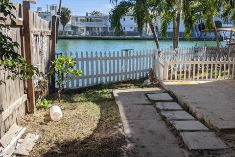 Купить коммерческую недвижимость в Майами-Бич, Флорида 187.29м2, № 1236641 - фото 19