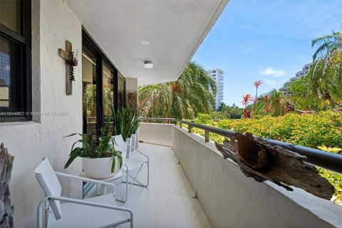 Condo in Key Biscayne, Florida, 2 bedrooms  № 1236600 - photo 18