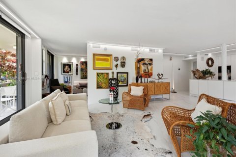 Condominio en venta en Key Biscayne, Florida, 2 dormitorios, 133.31 m2 № 1236600 - foto 3