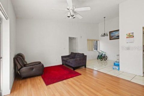 Condominio en venta en Orlando, Florida, 2 dormitorios, 104.7 m2 № 985693 - foto 11