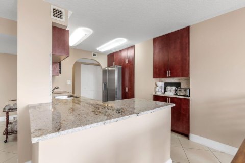 Condo in Riviera Beach, Florida, 2 bedrooms  № 1152092 - photo 29