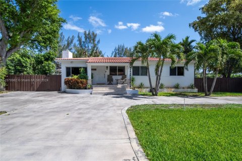 Casa en venta en Biscayne Park, Florida, 6 dormitorios, 158.49 m2 № 1127570 - foto 5