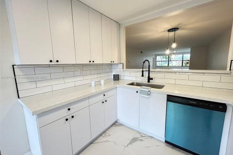 Condominio en venta en Sunrise, Florida, 2 dormitorios, 130.43 m2 № 1127571 - foto 10