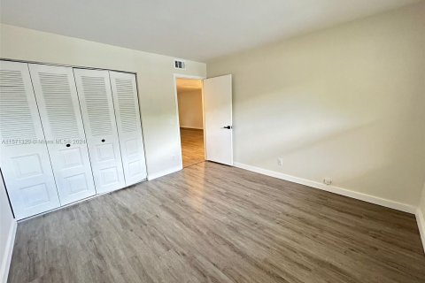 Condominio en venta en Sunrise, Florida, 2 dormitorios, 130.43 m2 № 1127571 - foto 16