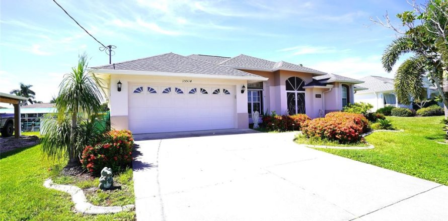 Casa en Port Charlotte, Florida 3 dormitorios, 179.58 m2 № 1340073