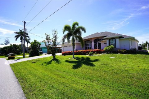 Villa ou maison à vendre à Port Charlotte, Floride: 3 chambres, 179.58 m2 № 1340073 - photo 3