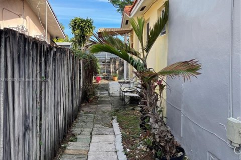 Propiedad comercial en venta en Miami, Florida, 171.68 m2 № 1381647 - foto 10