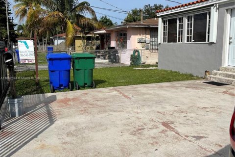 Propiedad comercial en venta en Miami, Florida, 171.68 m2 № 1381647 - foto 12