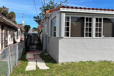 Propiedad comercial en venta en Miami, Florida, 171.68 m2 № 1381647 - foto 4