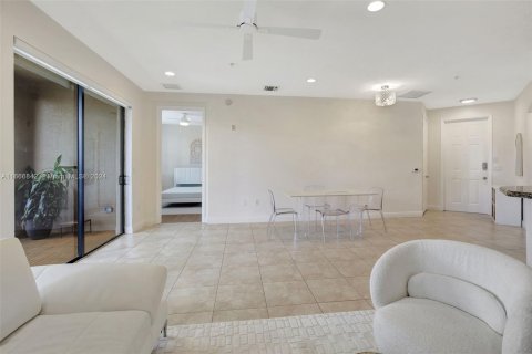 Copropriété à vendre à Sunrise, Floride: 2 chambres, 107.67 m2 № 1381690 - photo 15