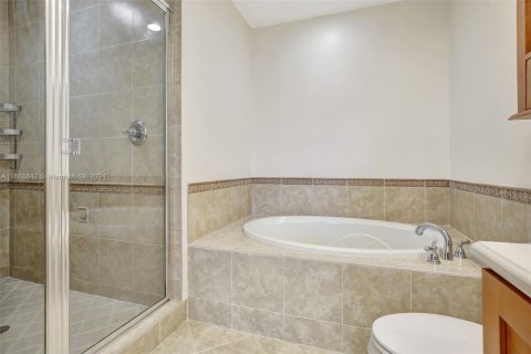 Condo in Sunrise, Florida, 2 bedrooms  № 1381690 - photo 30