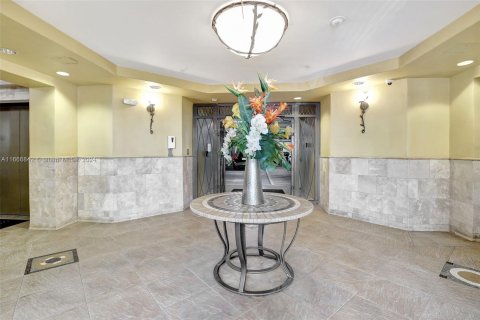 Condo in Sunrise, Florida, 2 bedrooms  № 1381690 - photo 4