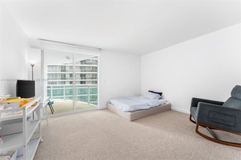 Condo in Miami, Florida, 3 bedrooms  № 1381648 - photo 21