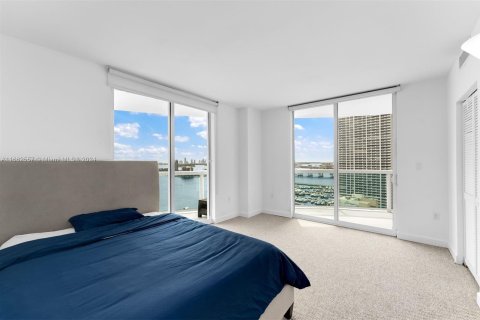 Condominio en venta en Miami, Florida, 3 dormitorios, 203.36 m2 № 1381648 - foto 18