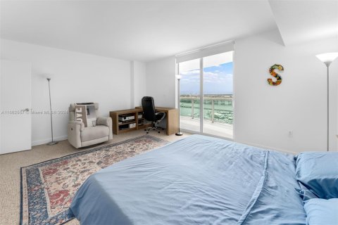 Condo in Miami, Florida, 3 bedrooms  № 1381648 - photo 15