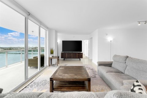 Condo in Miami, Florida, 3 bedrooms  № 1381648 - photo 6