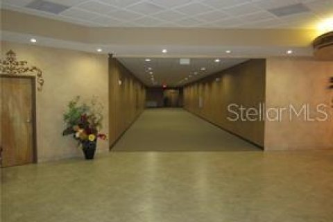Commercial property in Tampa, Florida 4982.35 sq.m. № 634993 - photo 11