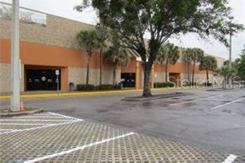 Commercial property in Tampa, Florida 4982.35 sq.m. № 634993 - photo 3