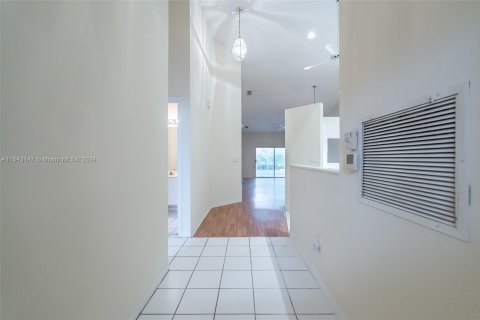 Villa ou maison à vendre à Tamarac, Floride: 2 chambres, 131.55 m2 № 1332585 - photo 5