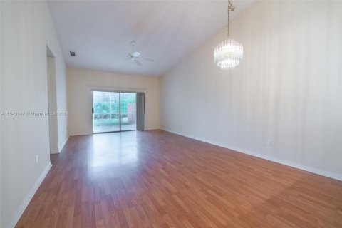 Villa ou maison à vendre à Tamarac, Floride: 2 chambres, 131.55 m2 № 1332585 - photo 7