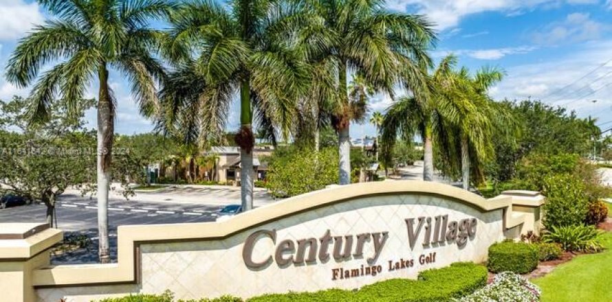 Condominio en Pembroke Pines, Florida, 2 dormitorios  № 1332584