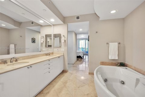 Condominio en venta en Key Biscayne, Florida, 2 dormitorios, 195.09 m2 № 1173274 - foto 23