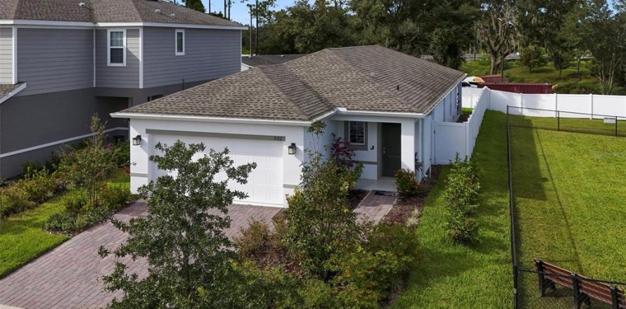 Casa en Kissimmee, Florida 3 dormitorios, 141.21 m2 № 1379608